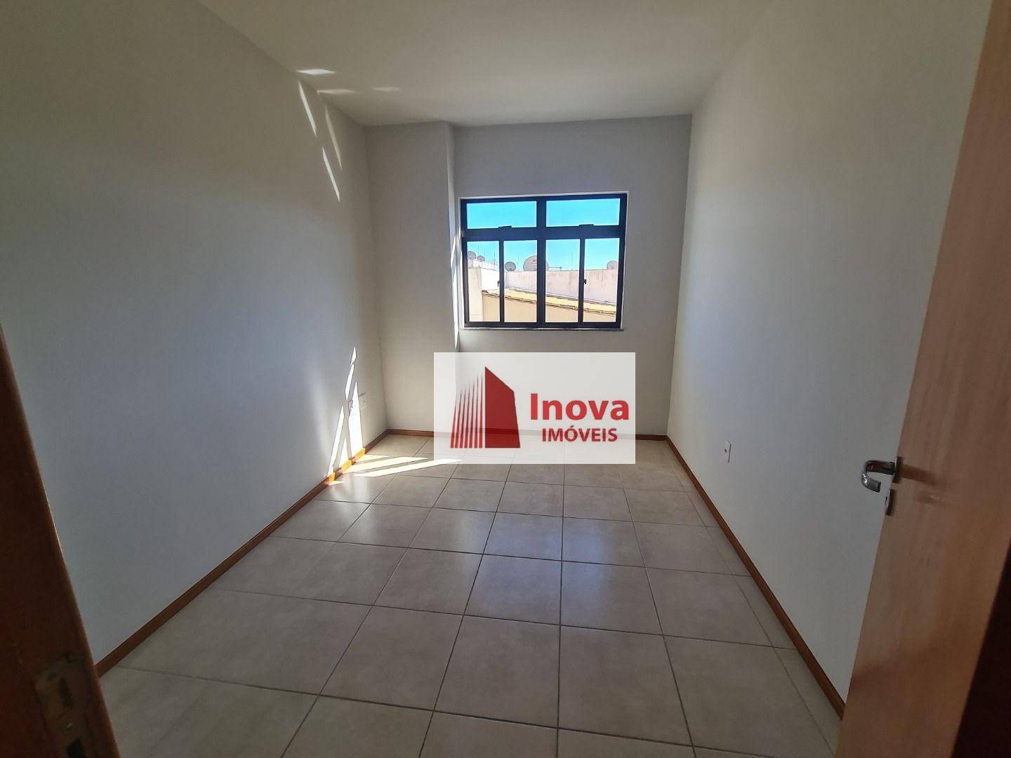 Apartamento à venda com 3 quartos, 110m² - Foto 12