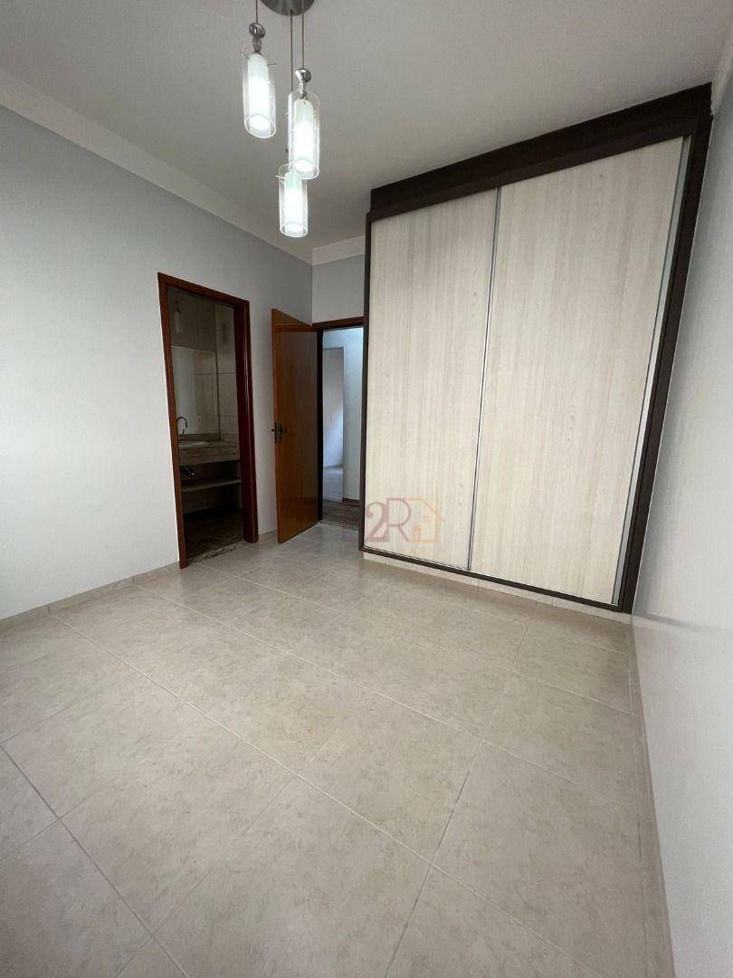 Casa à venda com 3 quartos, 245m² - Foto 7