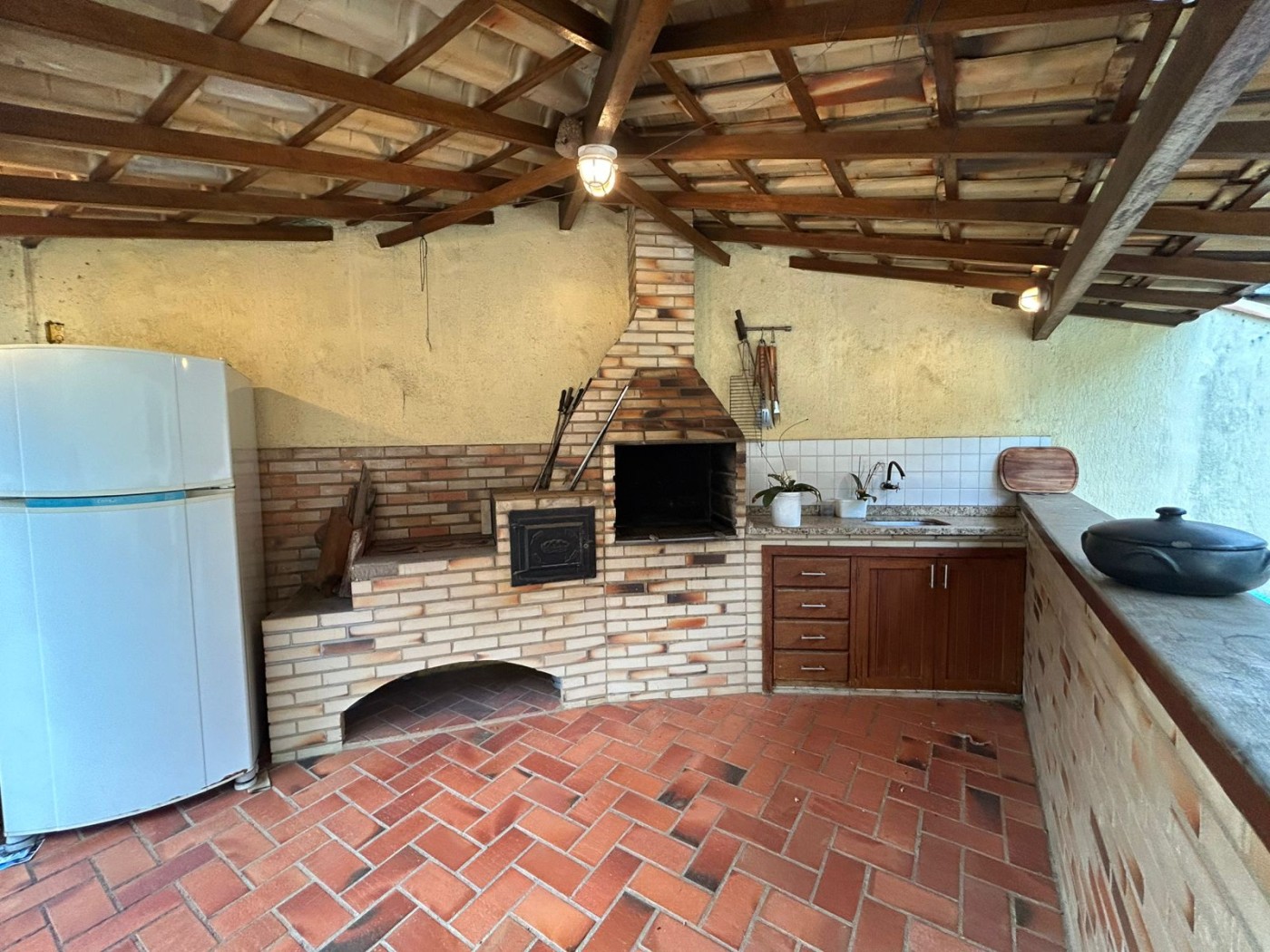 Casa à venda com 4 quartos, 109m² - Foto 15