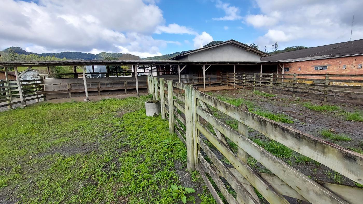 Fazenda à venda com 3 quartos, 15708m² - Foto 46