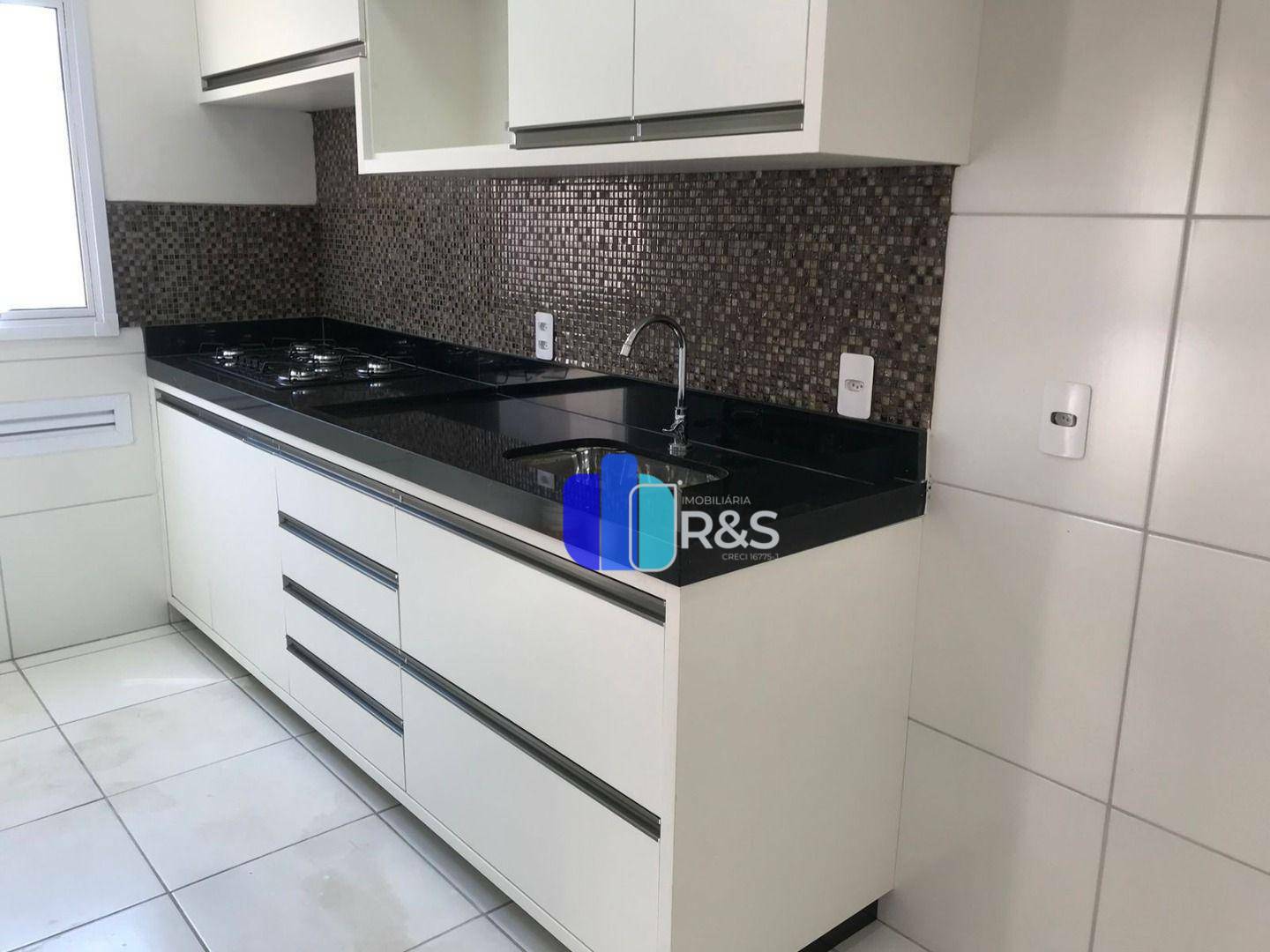 Apartamento à venda com 2 quartos, 56m² - Foto 4