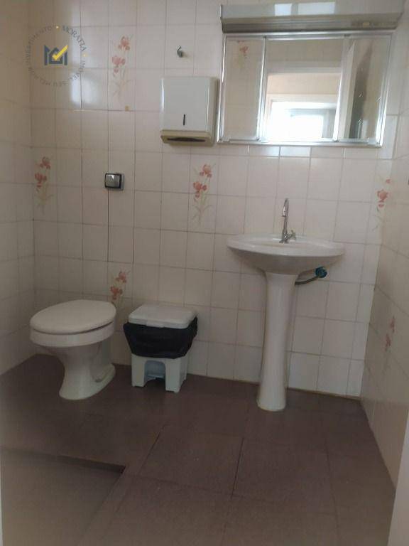 Casa para alugar com 5 quartos, 333m² - Foto 8