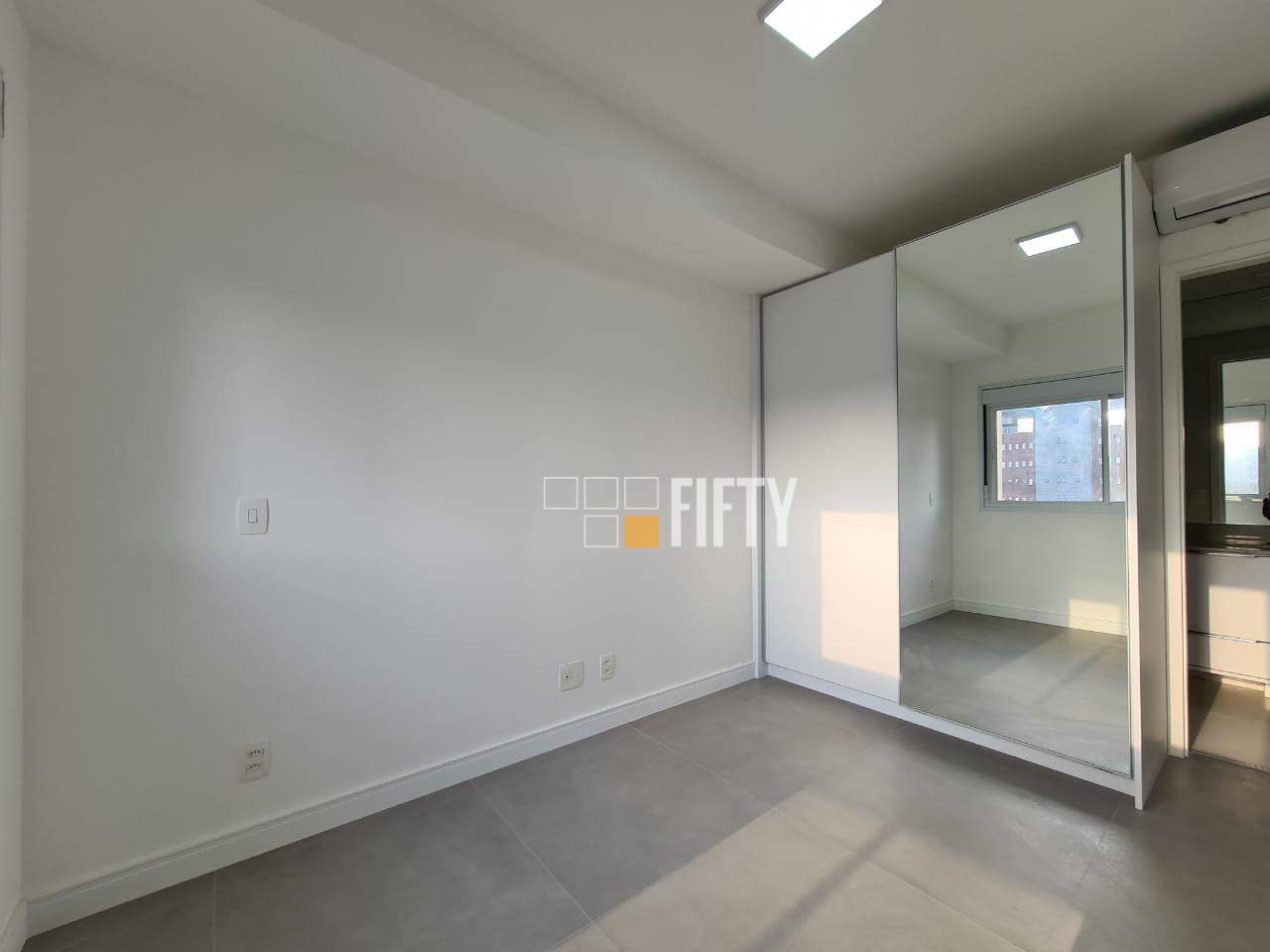 Apartamento para alugar com 2 quartos, 70m² - Foto 10