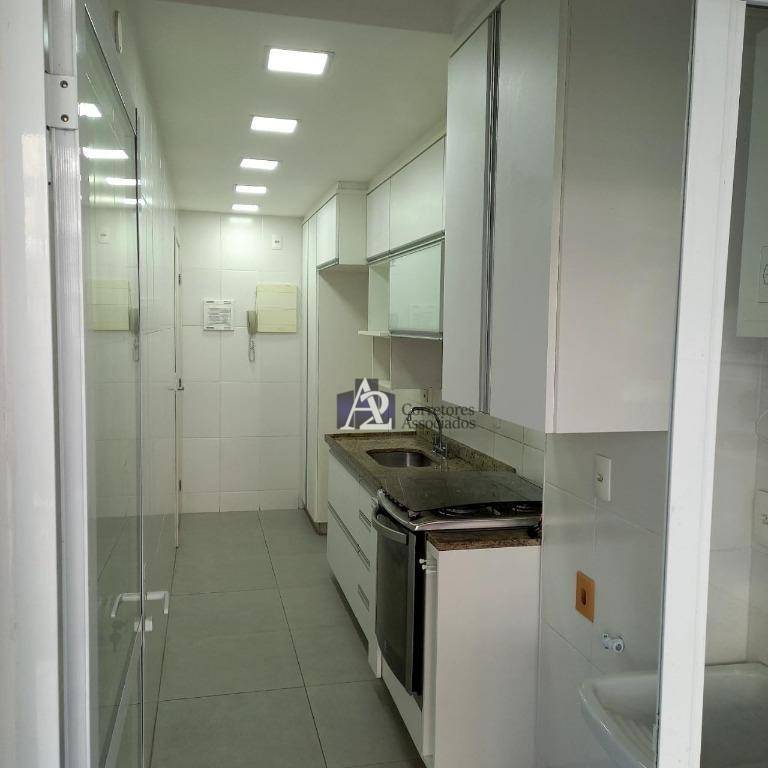 Apartamento à venda com 2 quartos, 66m² - Foto 15