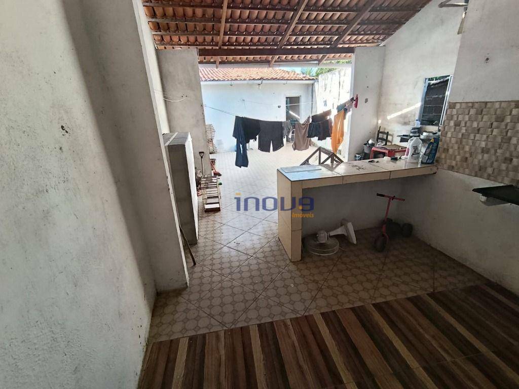 Casa à venda com 4 quartos, 165m² - Foto 12