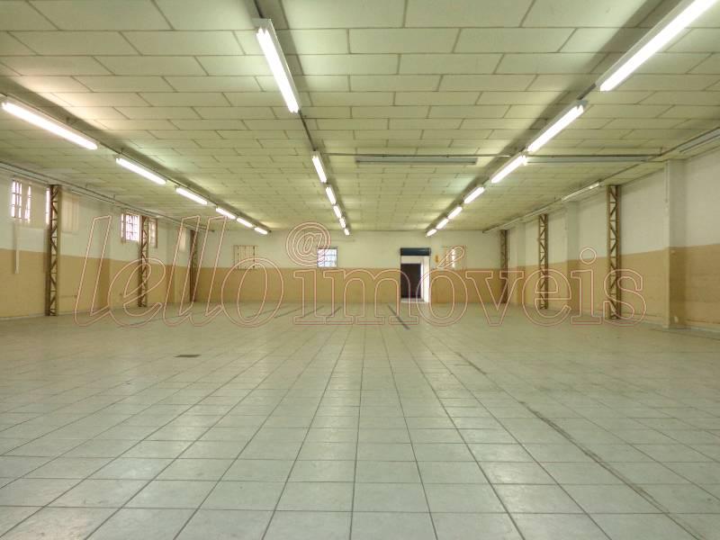 Prédio Inteiro para alugar, 800m² - Foto 1