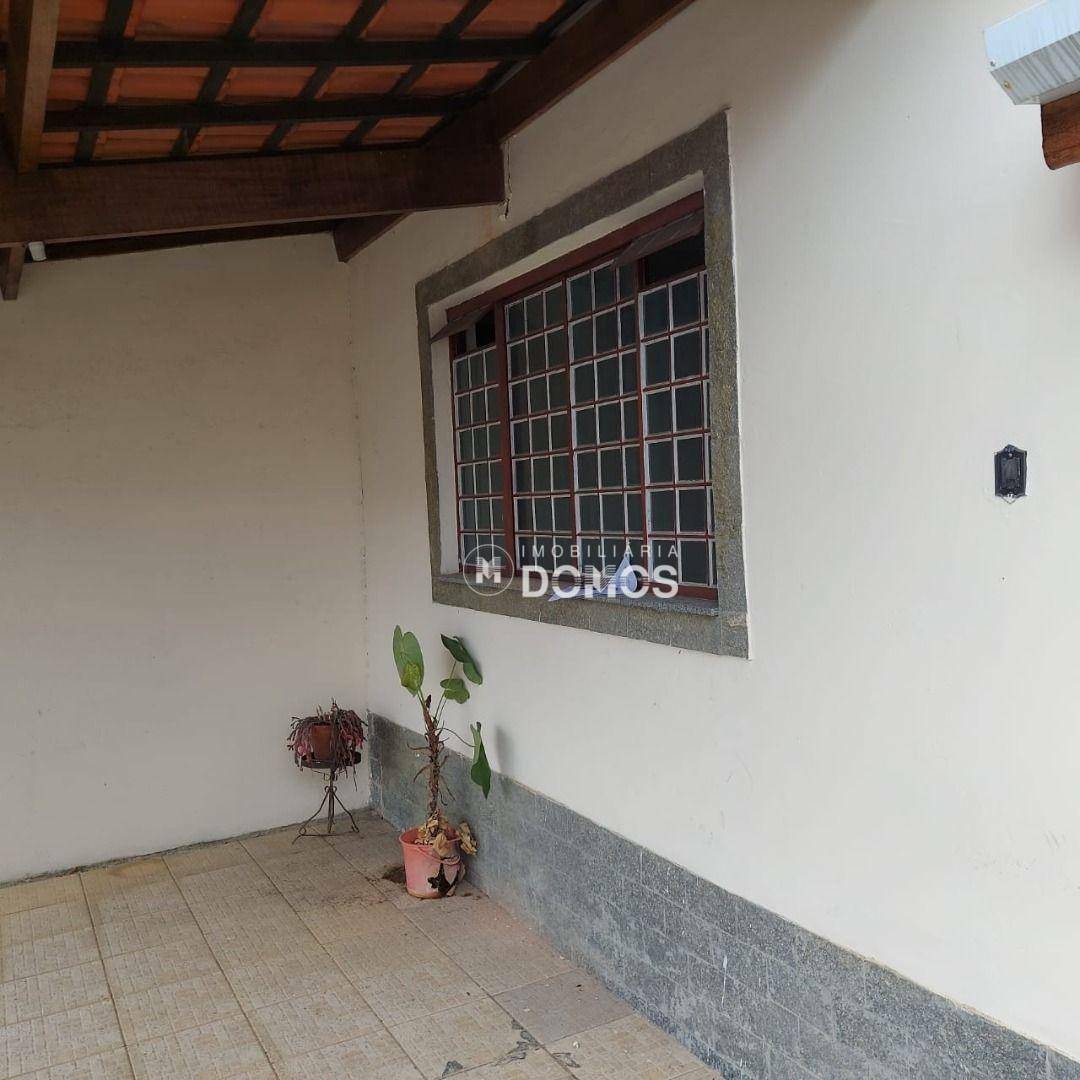 Casa à venda com 4 quartos, 180m² - Foto 6