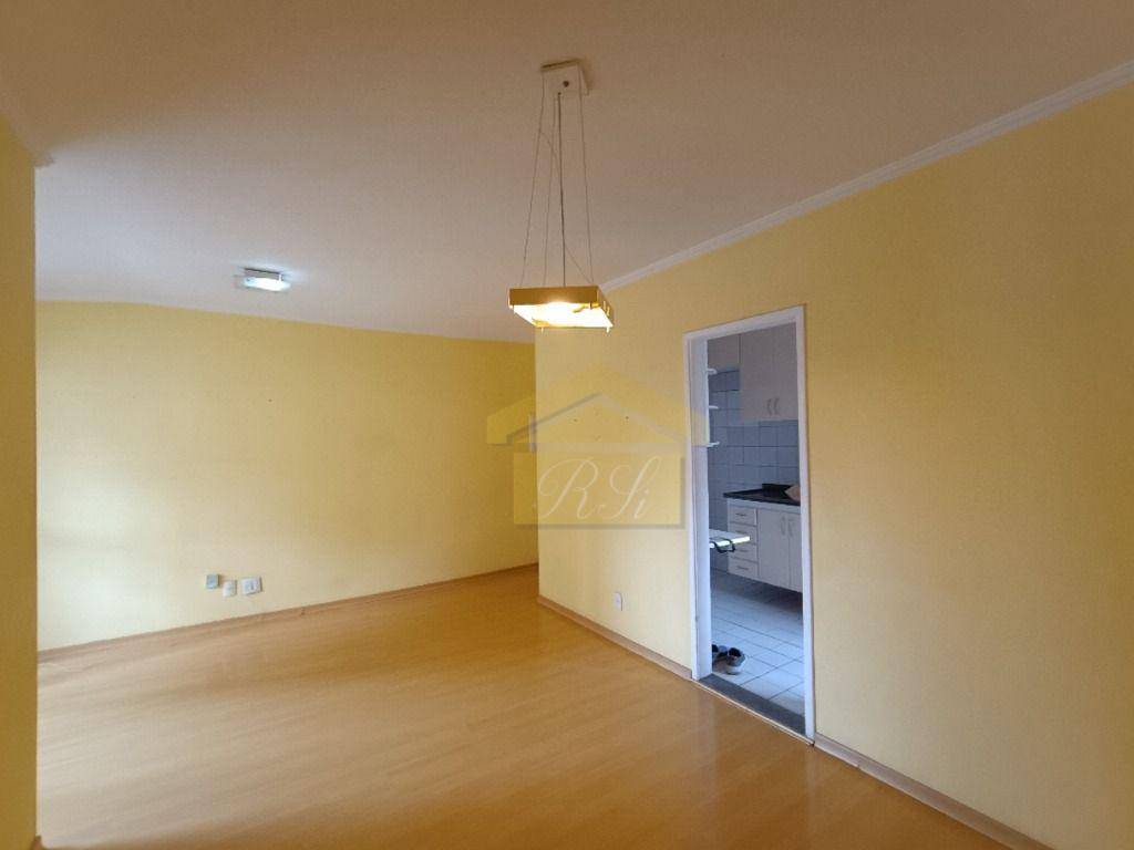 Apartamento à venda com 3 quartos, 73m² - Foto 2