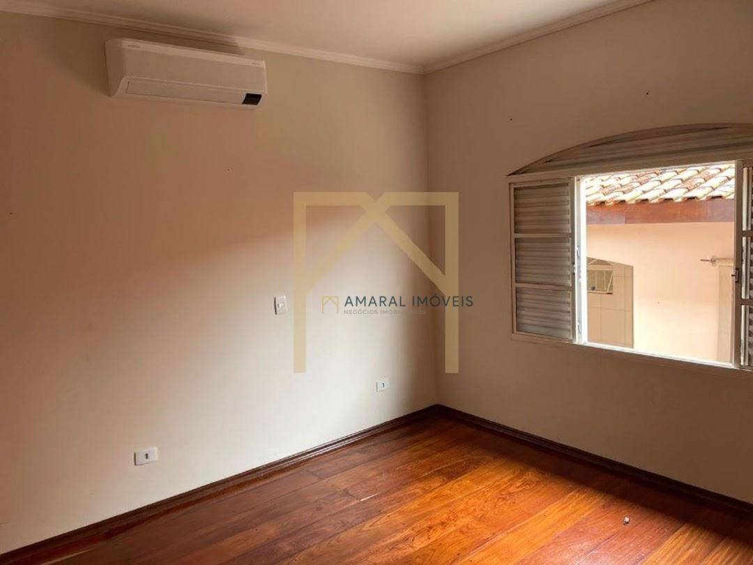 Casa à venda com 3 quartos, 200m² - Foto 24