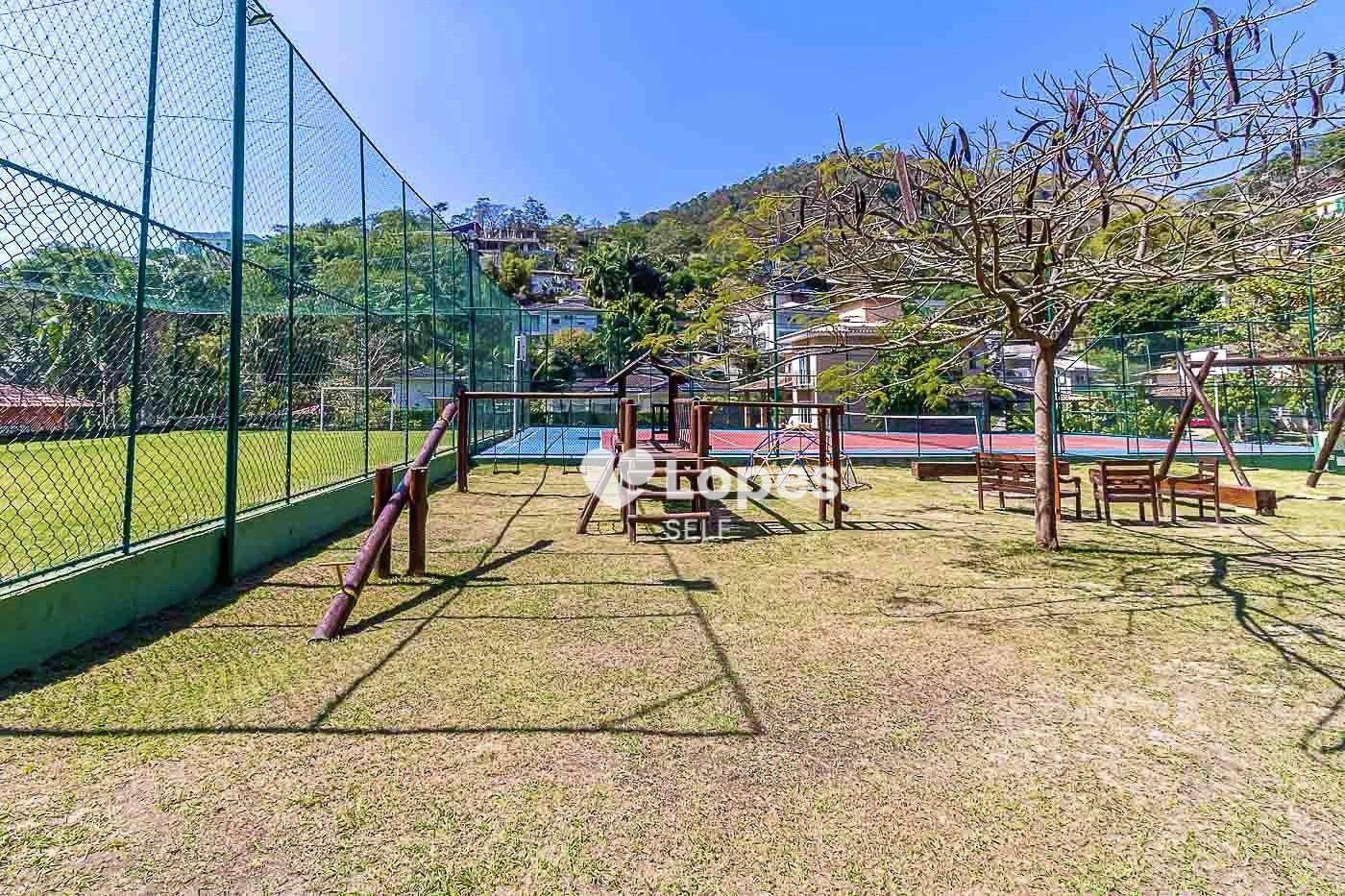 Casa de Condomínio à venda com 4 quartos, 368m² - Foto 24