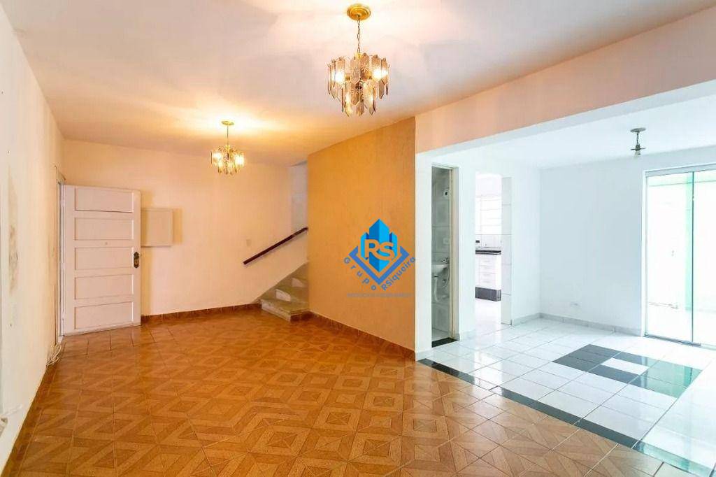 Sobrado à venda e aluguel com 3 quartos, 235m² - Foto 1