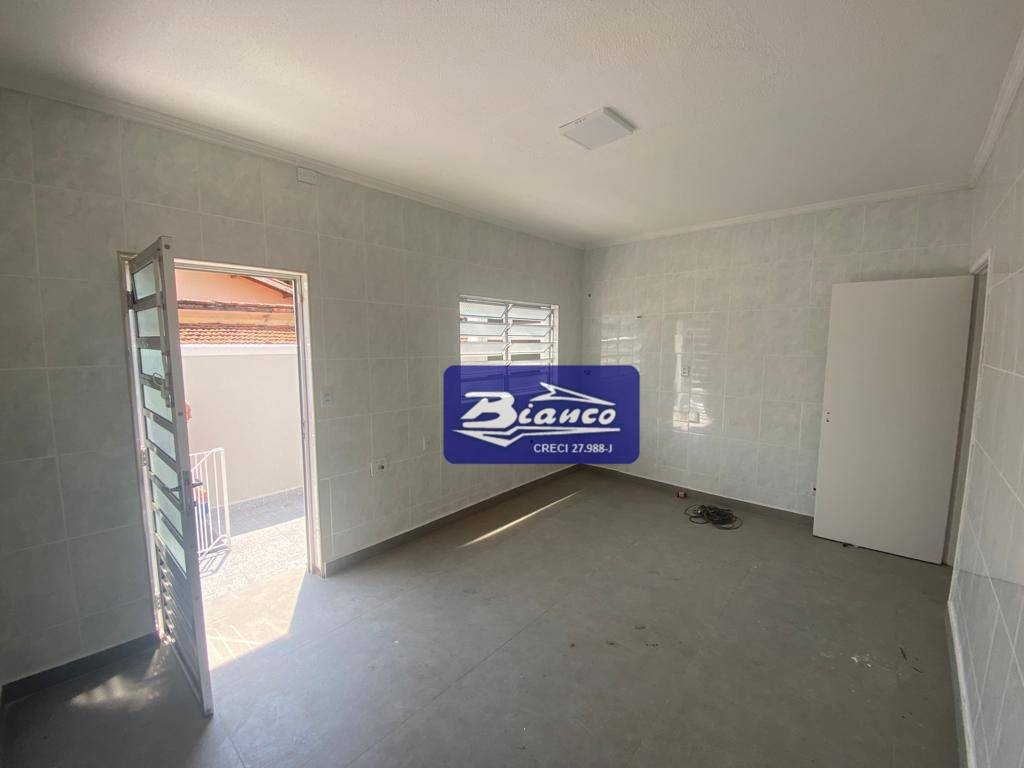 Casa à venda e aluguel com 3 quartos, 280m² - Foto 11