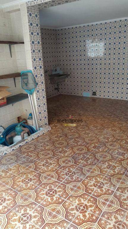 Casa à venda e aluguel com 3 quartos, 388m² - Foto 9