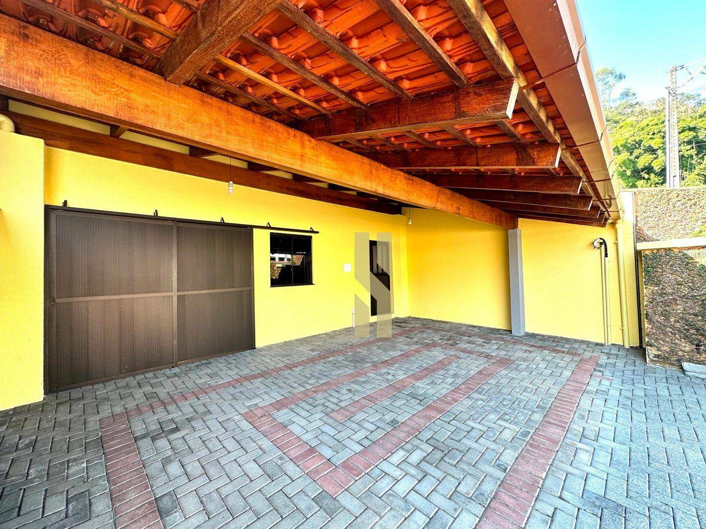 Casa à venda com 3 quartos, 280m² - Foto 3