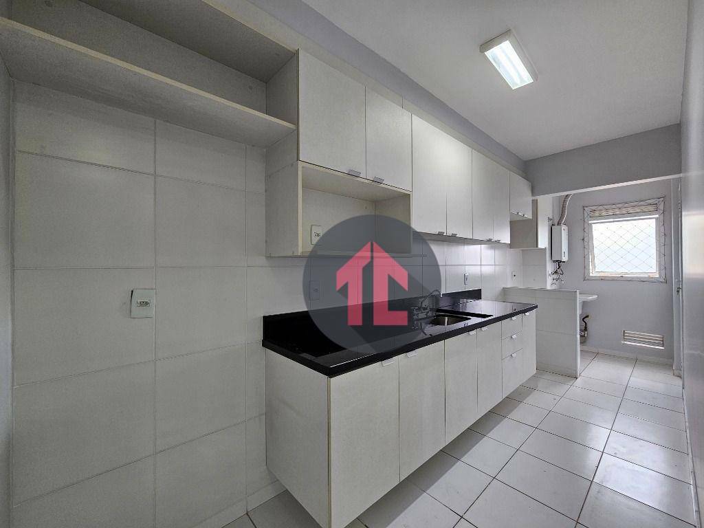 Apartamento à venda com 2 quartos, 65m² - Foto 3