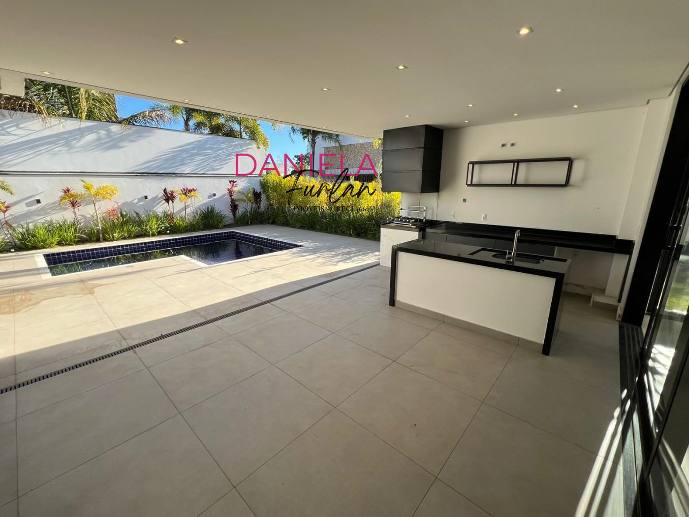 Casa de Condomínio para alugar com 3 quartos, 250m² - Foto 14