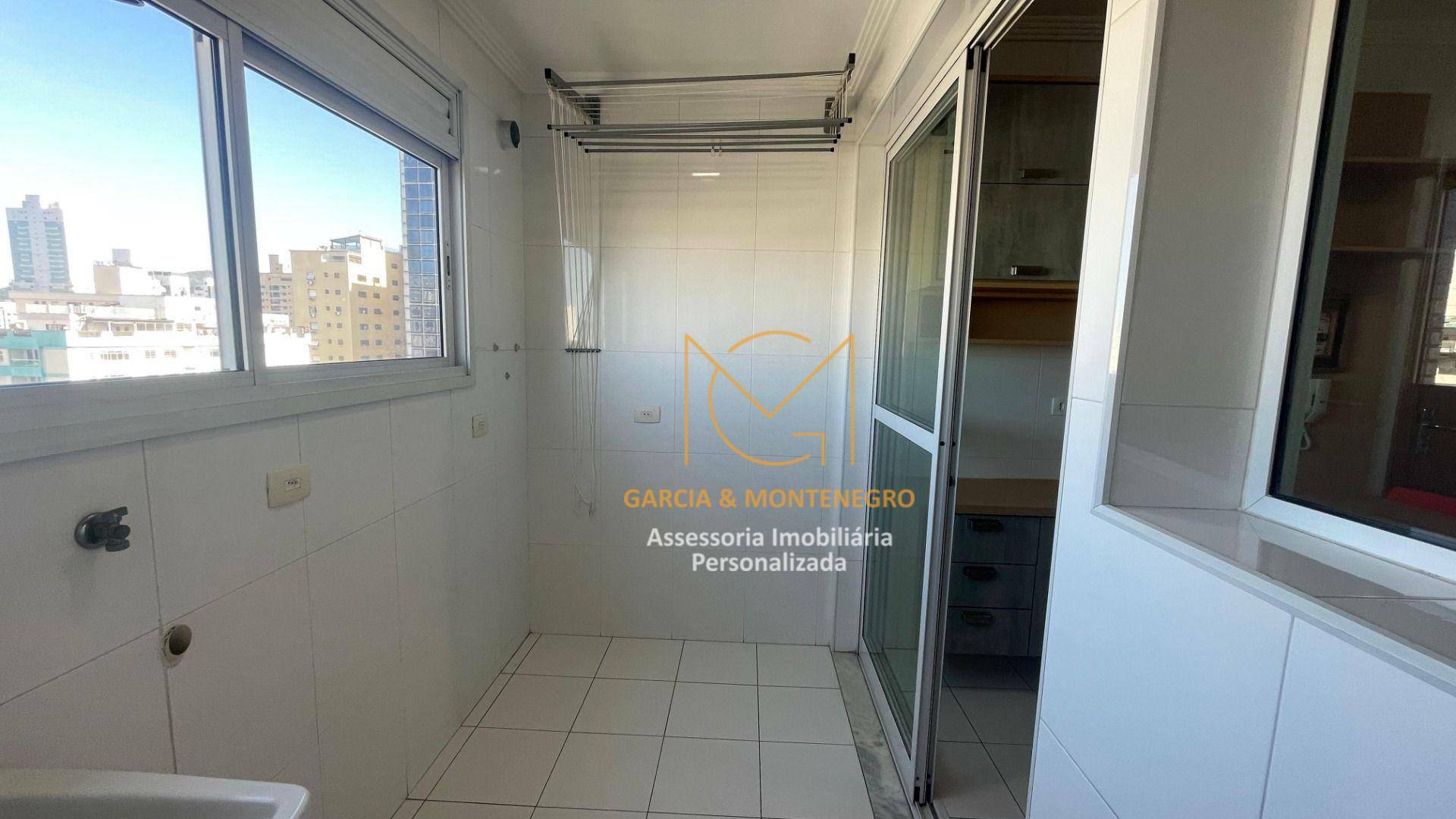 Apartamento para alugar com 3 quartos, 130m² - Foto 19