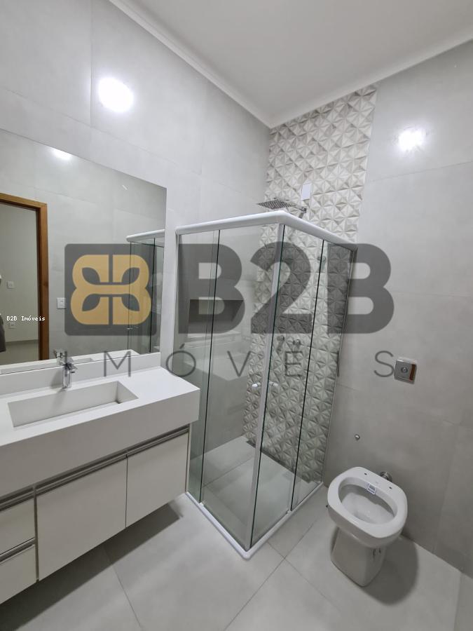 Casa de Condomínio para alugar com 3 quartos, 180m² - Foto 18