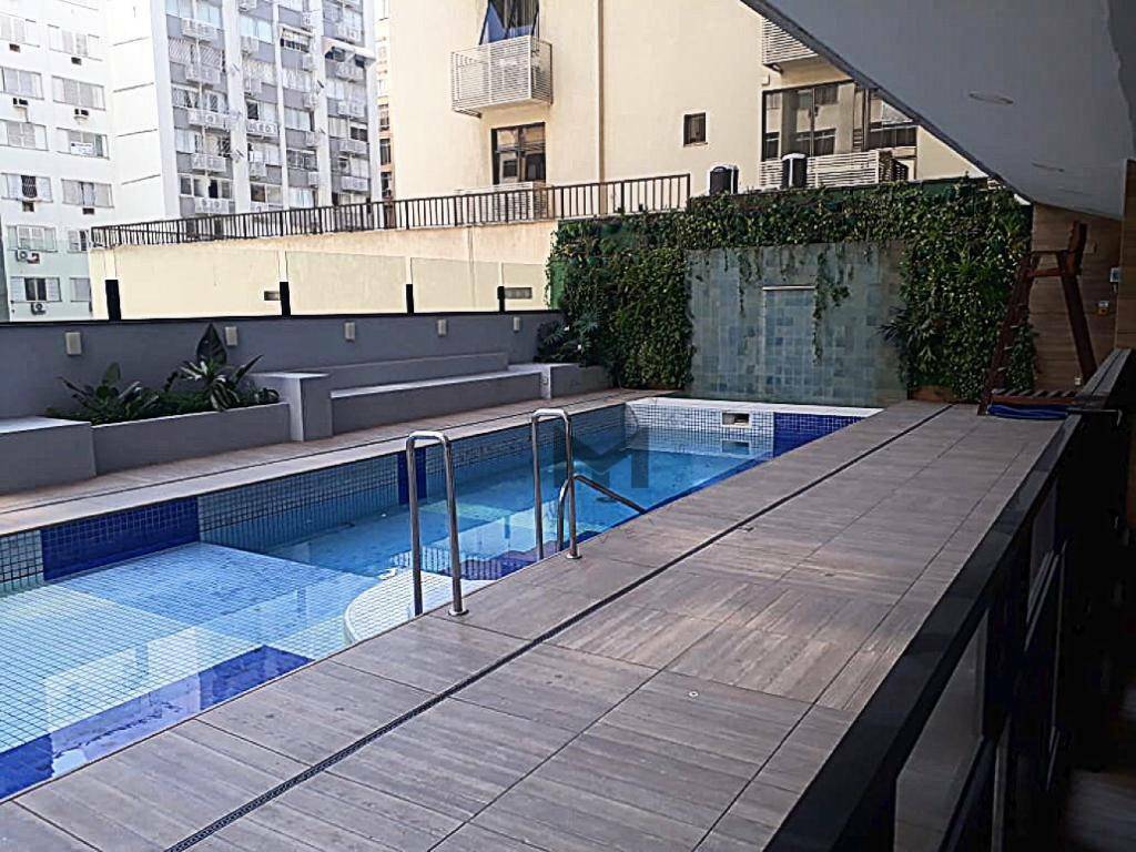 Apartamento à venda com 3 quartos, 170m² - Foto 1