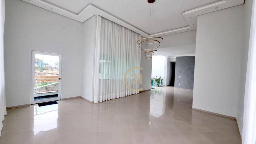Casa de Condomínio à venda com 3 quartos, 600m² - Foto 2