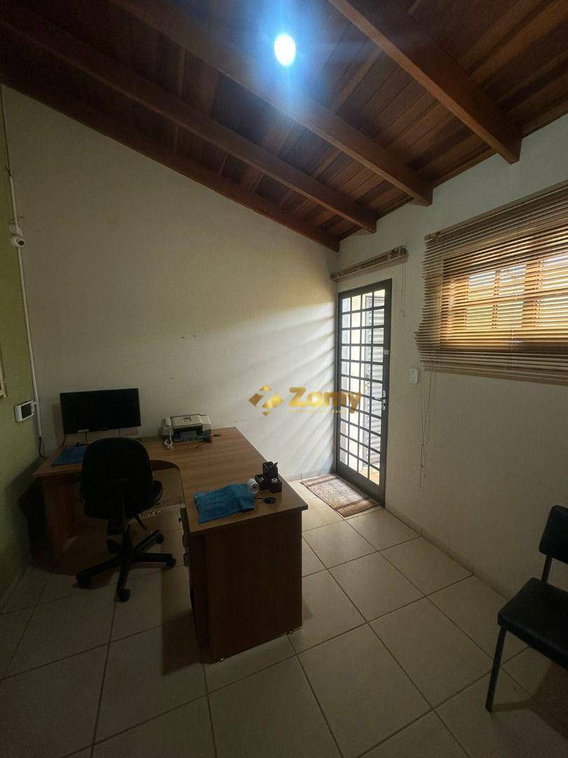 Casa à venda com 3 quartos, 250m² - Foto 14