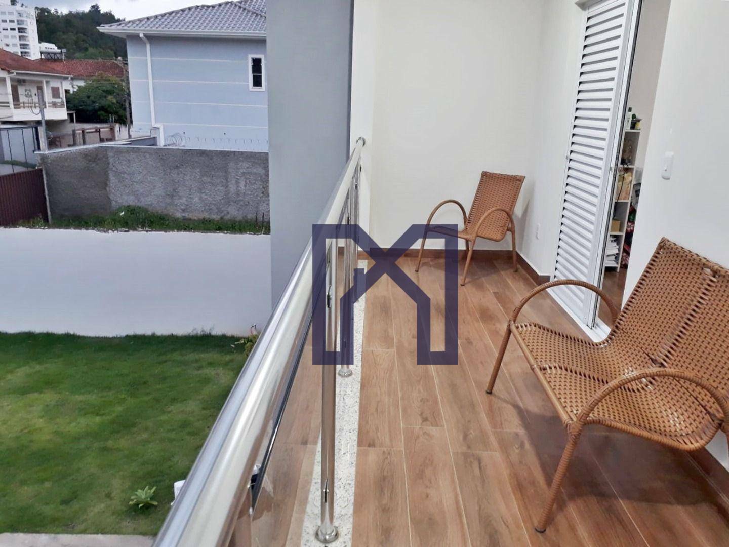 Casa à venda com 3 quartos, 205m² - Foto 11