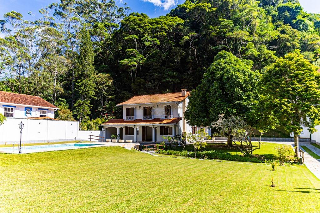 Casa de Condomínio para alugar com 5 quartos, 300m² - Foto 11