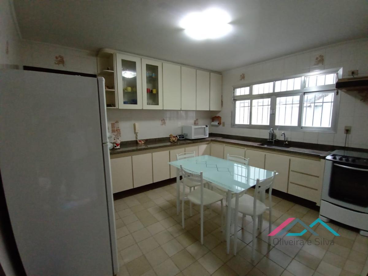 Sobrado à venda com 2 quartos, 150m² - Foto 17