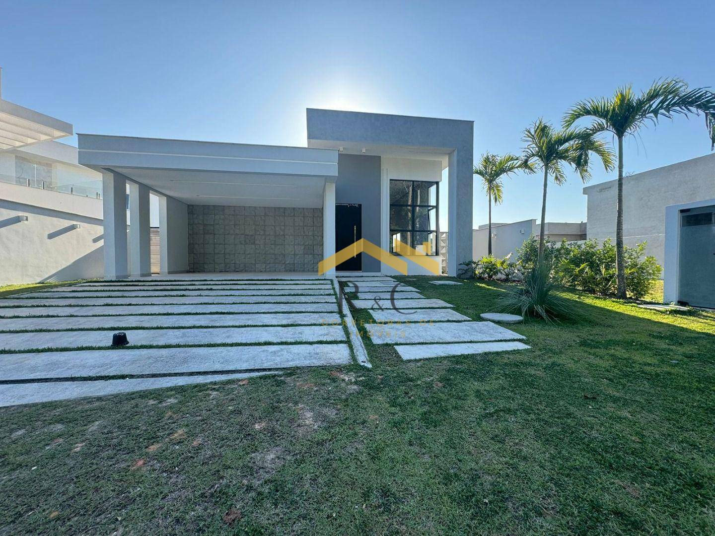 Casa de Condomínio à venda com 3 quartos, 208m² - Foto 1