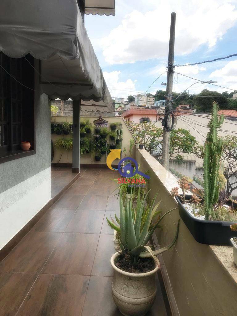 Casa à venda com 4 quartos, 249m² - Foto 22