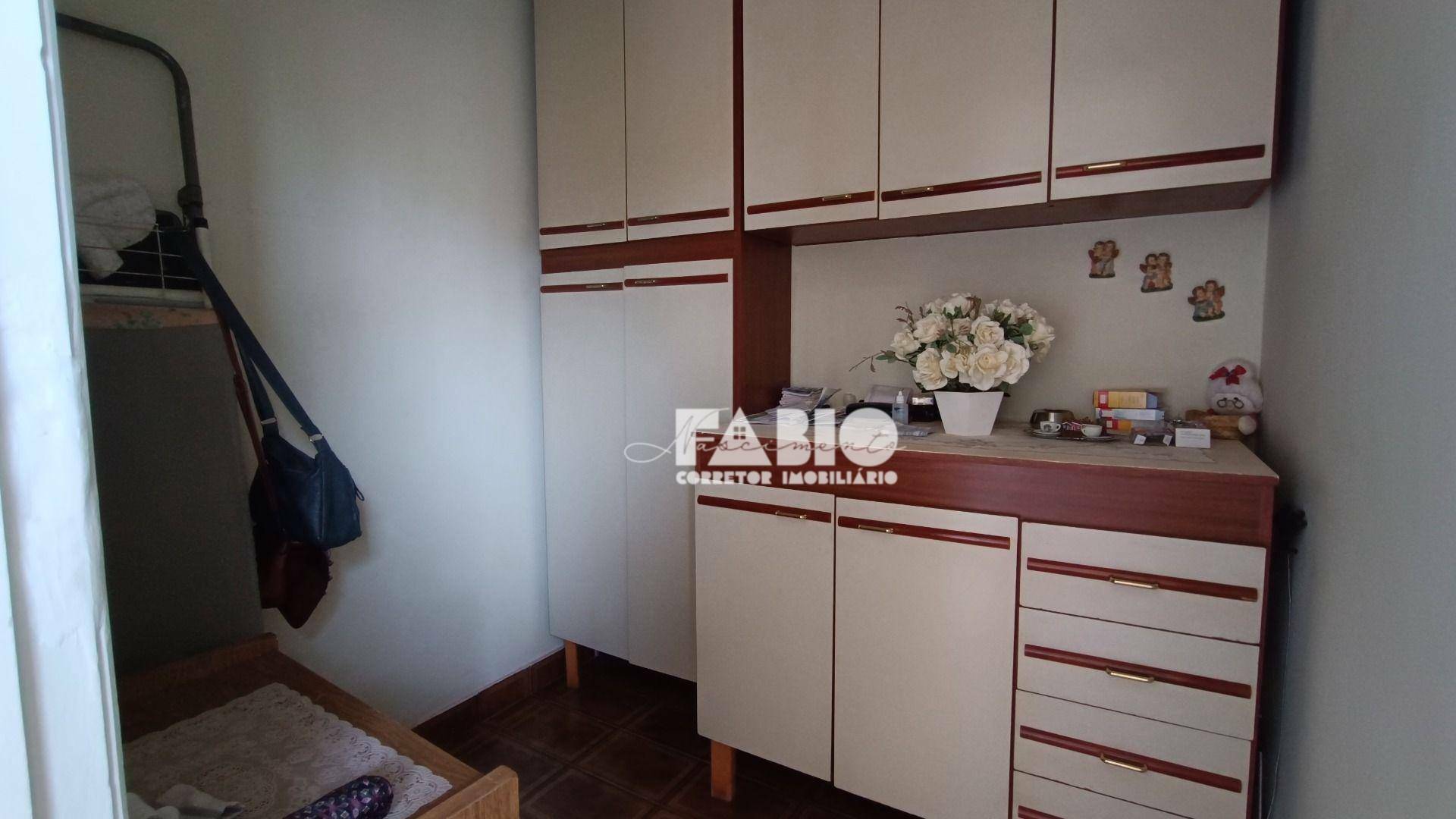 Apartamento à venda com 4 quartos, 167m² - Foto 5