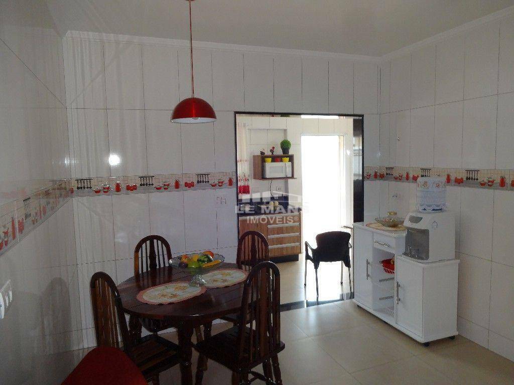 Casa à venda com 4 quartos, 190m² - Foto 9