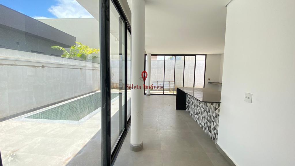 Casa à venda com 5 quartos, 298m² - Foto 11
