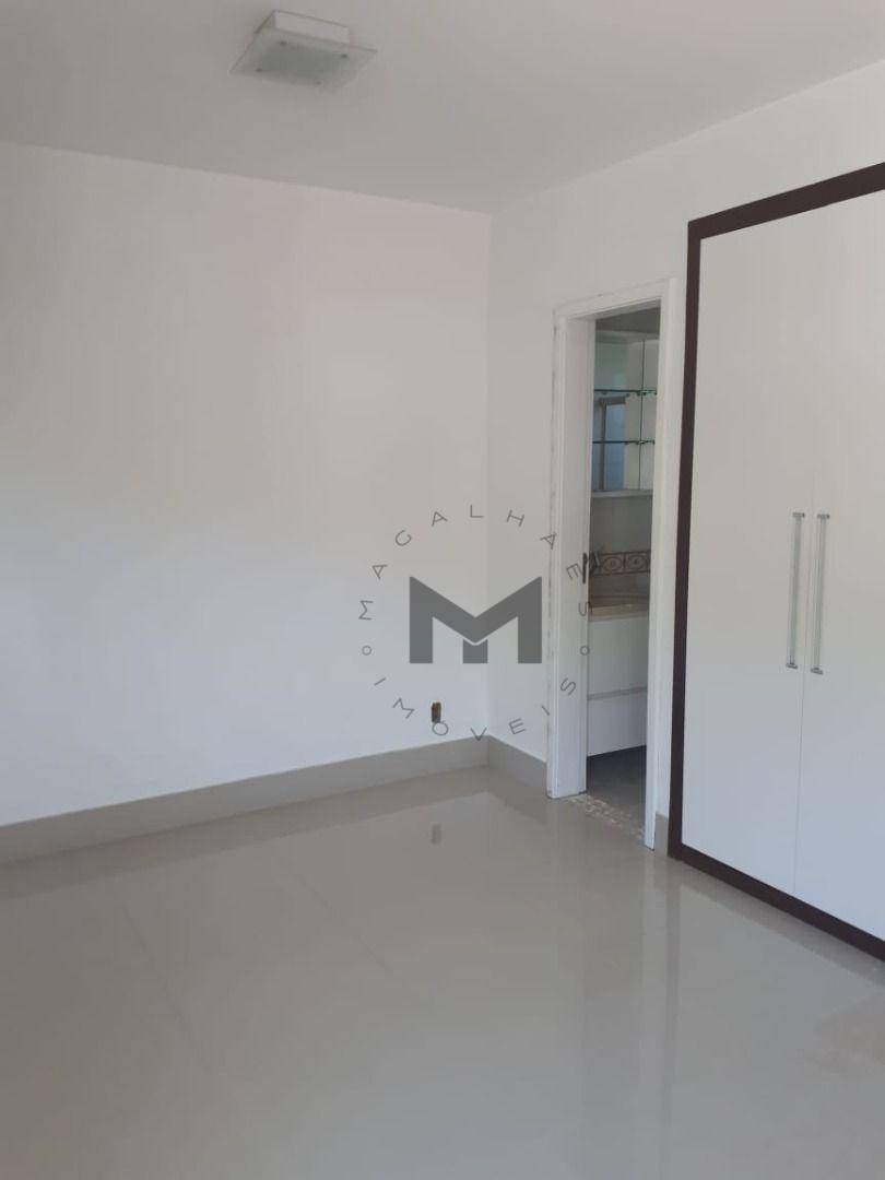 Casa à venda com 7 quartos, 399m² - Foto 32