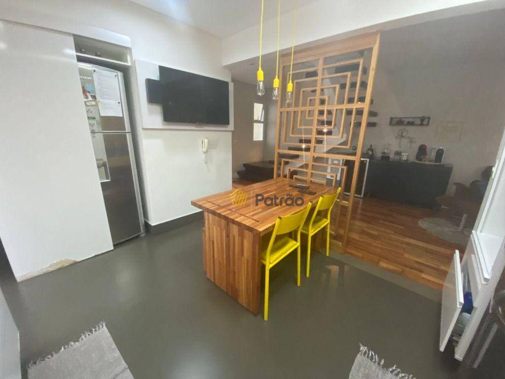 Casa de Condomínio à venda com 3 quartos, 251m² - Foto 1