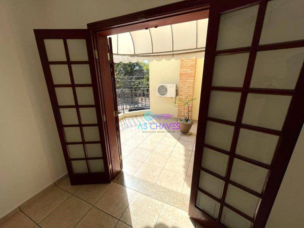 Casa à venda com 3 quartos, 230m² - Foto 18