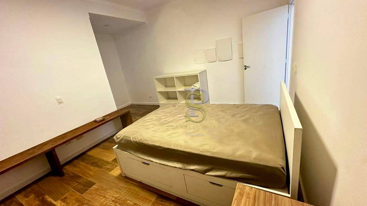 Casa à venda com 4 quartos, 370m² - Foto 16