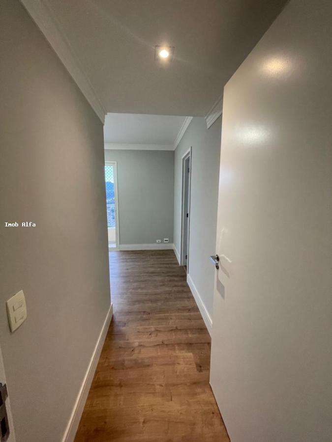 Apartamento à venda com 2 quartos, 66m² - Foto 11