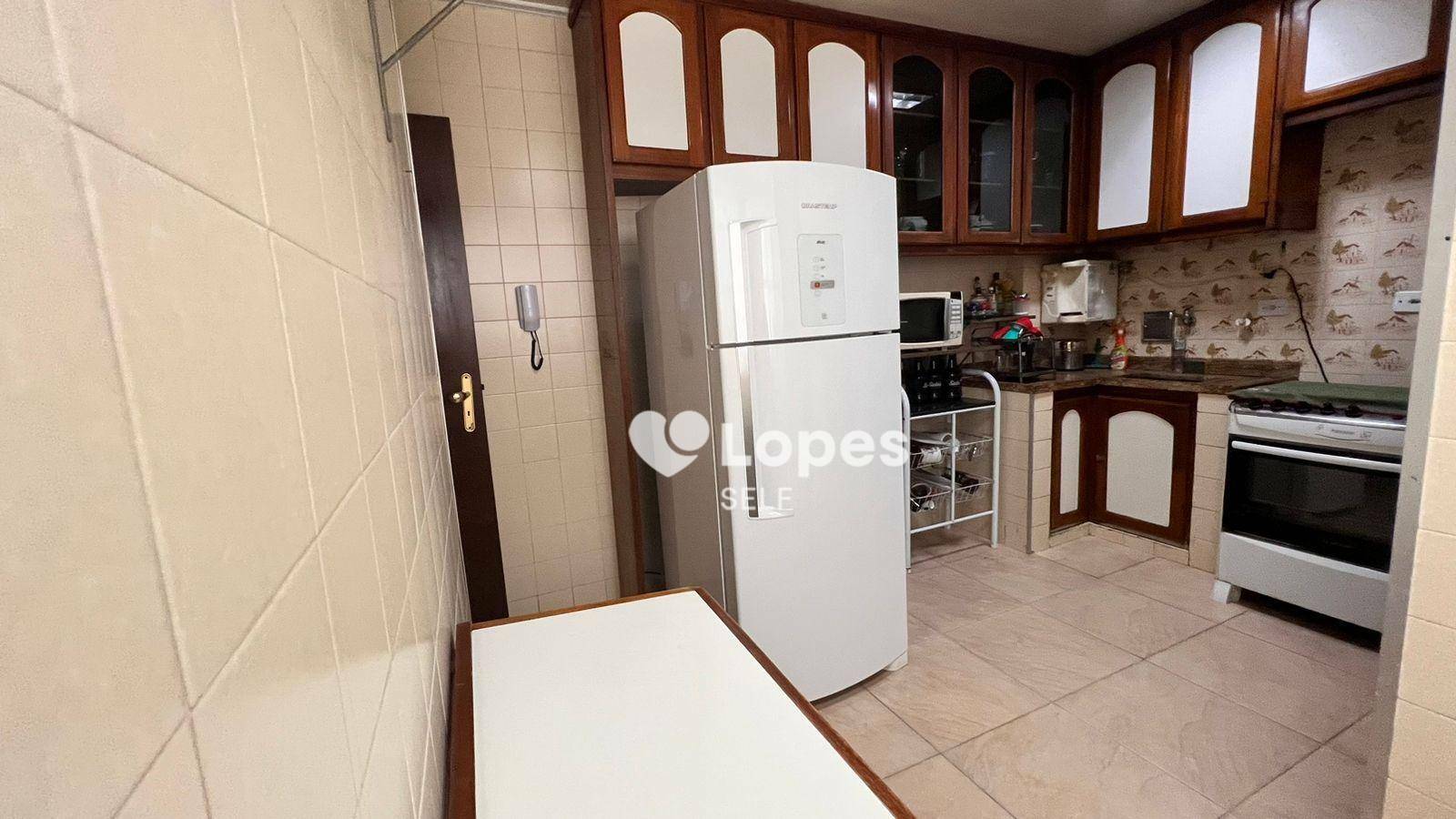 Apartamento à venda com 3 quartos, 147m² - Foto 12