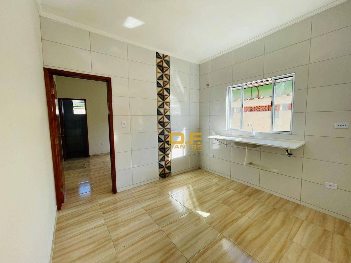 Casa à venda com 3 quartos, 80m² - Foto 4