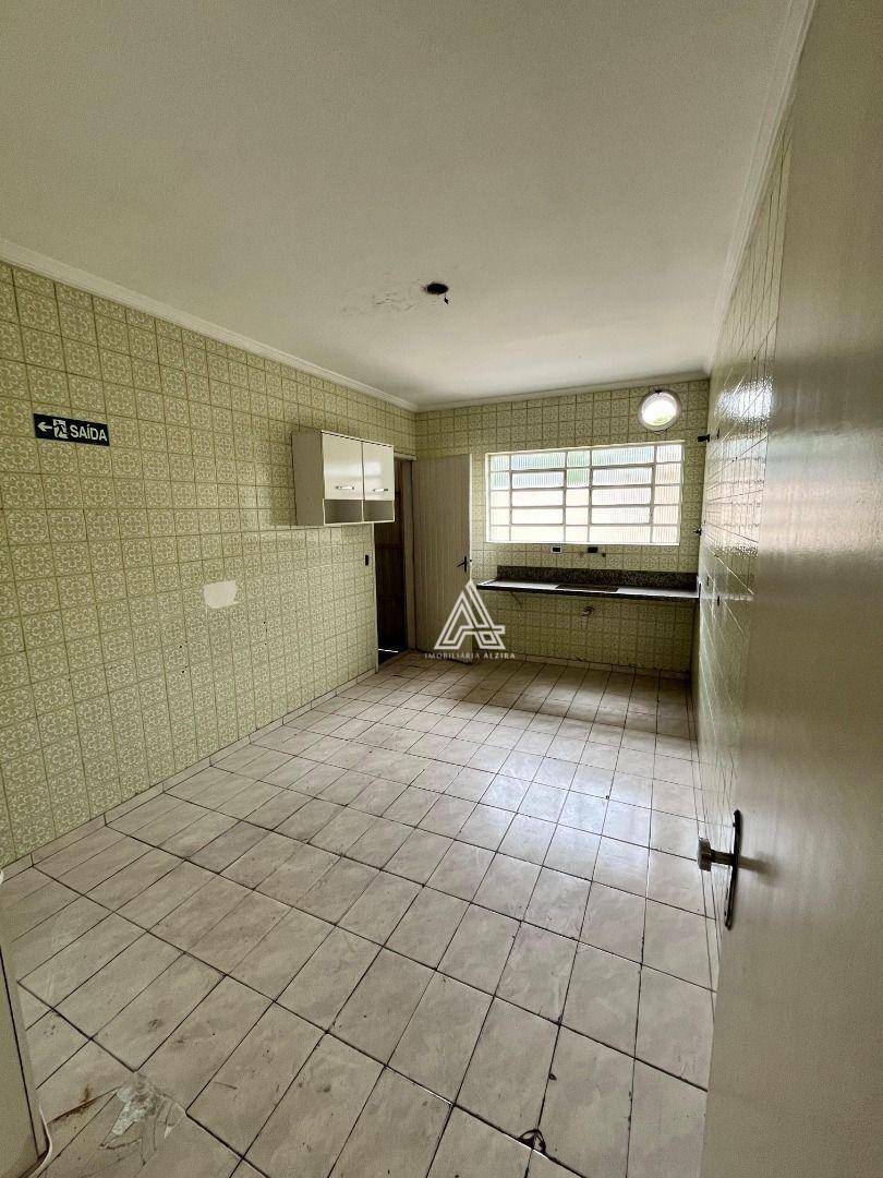 Sobrado à venda com 3 quartos, 250m² - Foto 43