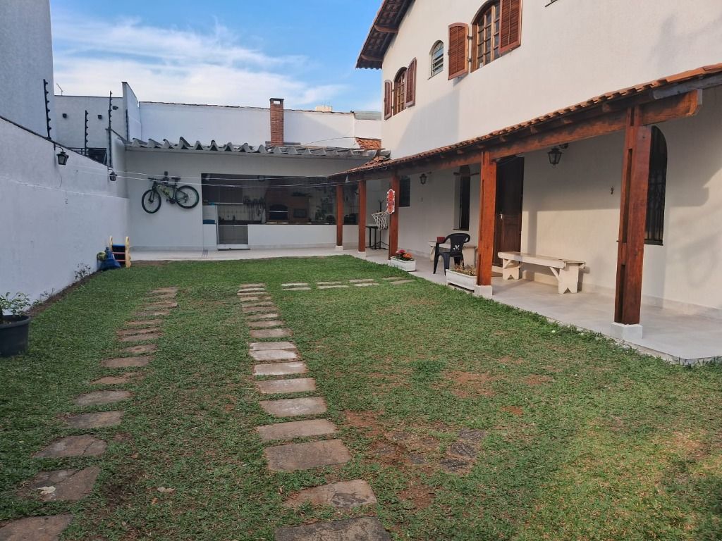 Sobrado à venda com 5 quartos, 290m² - Foto 4