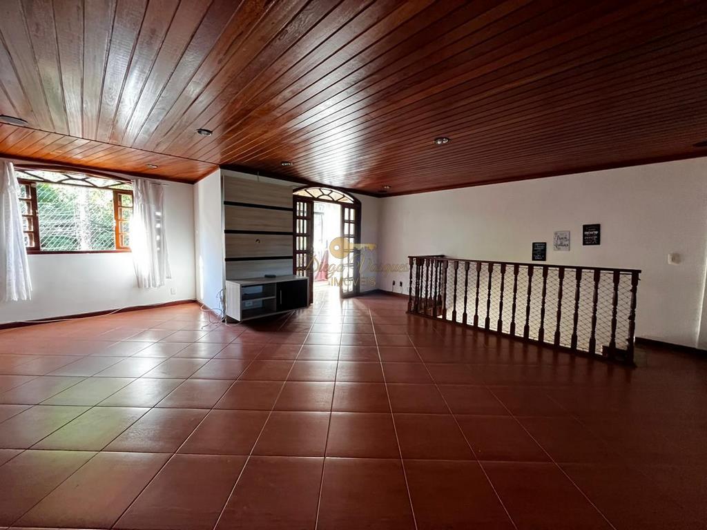 Casa à venda com 3 quartos, 70m² - Foto 1