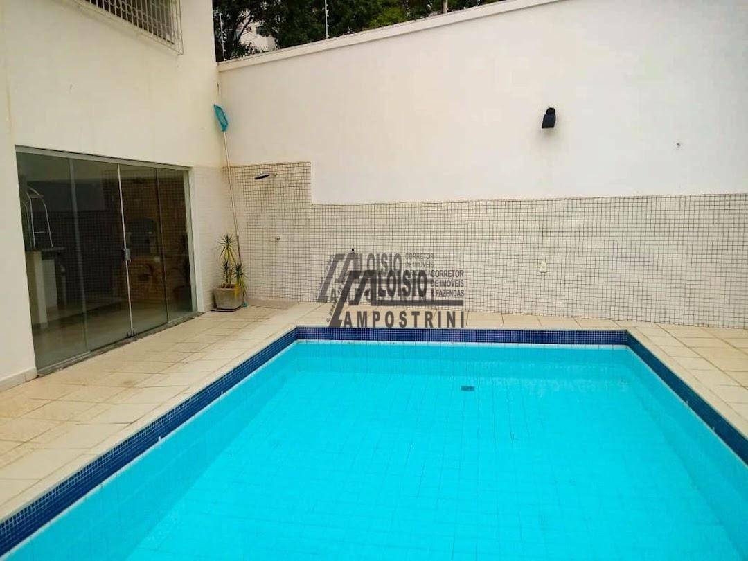 Casa à venda e aluguel com 3 quartos, 250m² - Foto 10