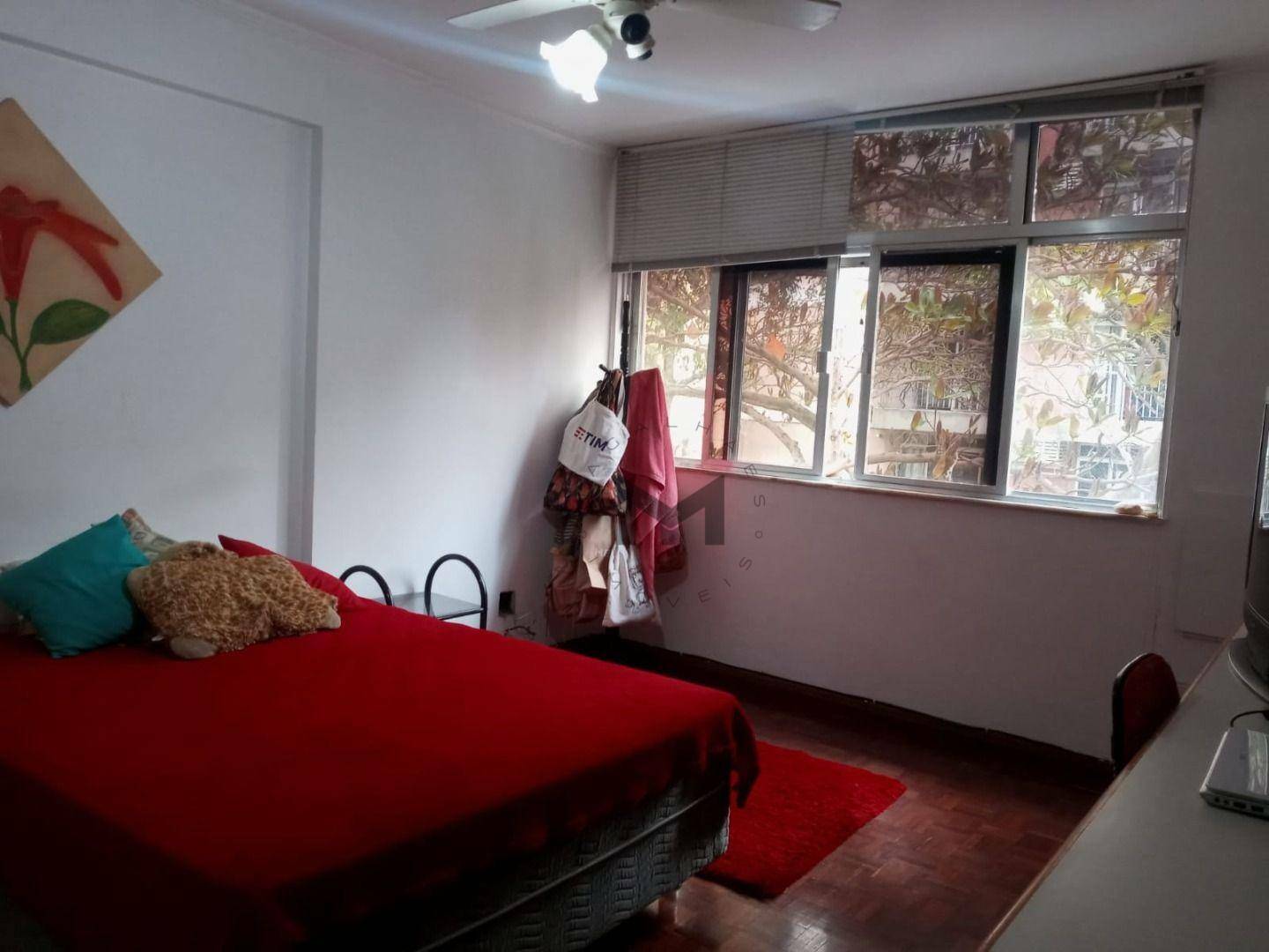 Apartamento à venda com 3 quartos, 155m² - Foto 1