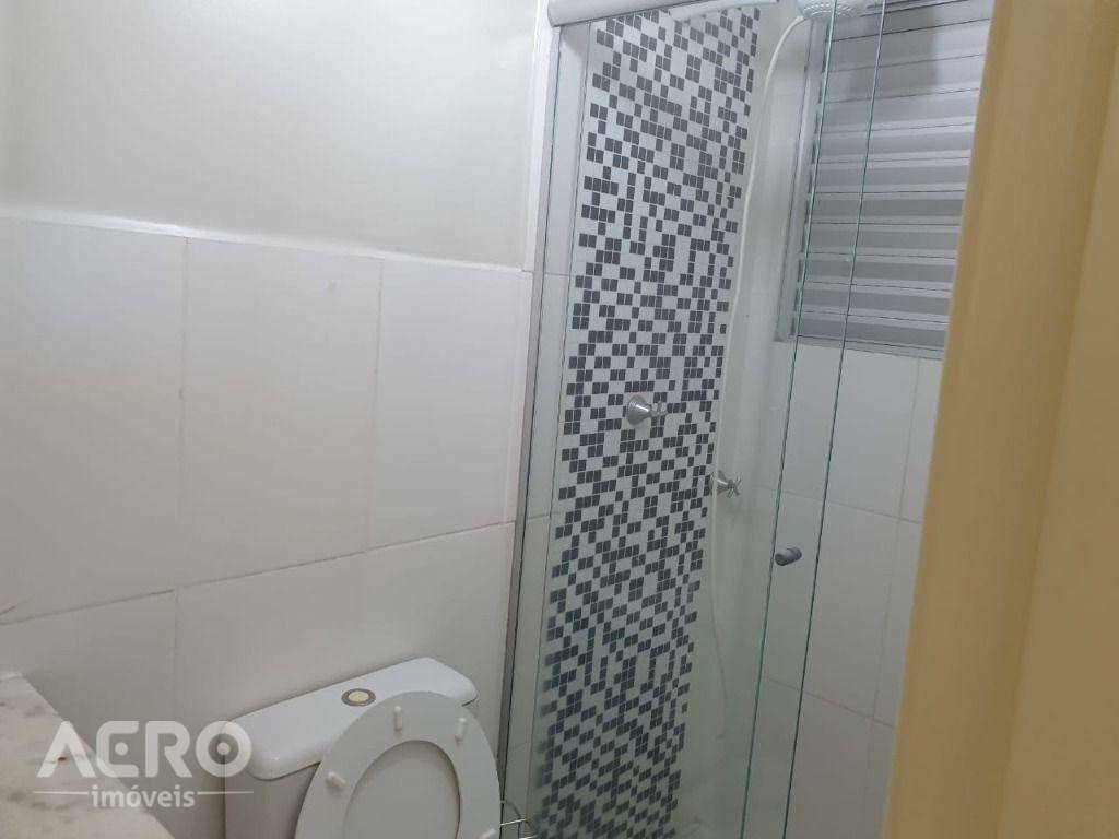 Apartamento para alugar com 2 quartos, 55m² - Foto 6