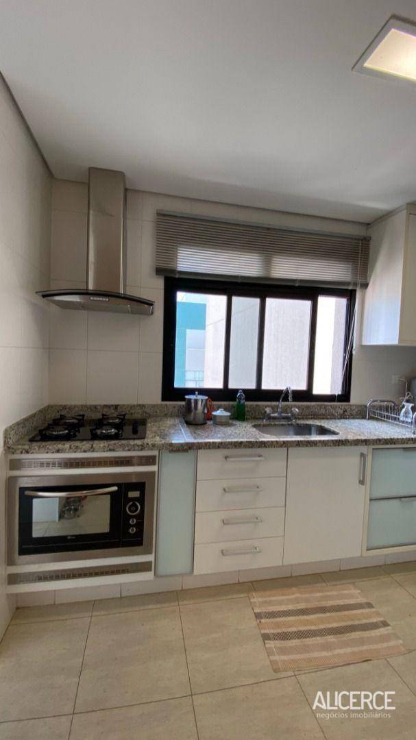 Apartamento à venda com 3 quartos, 237m² - Foto 40