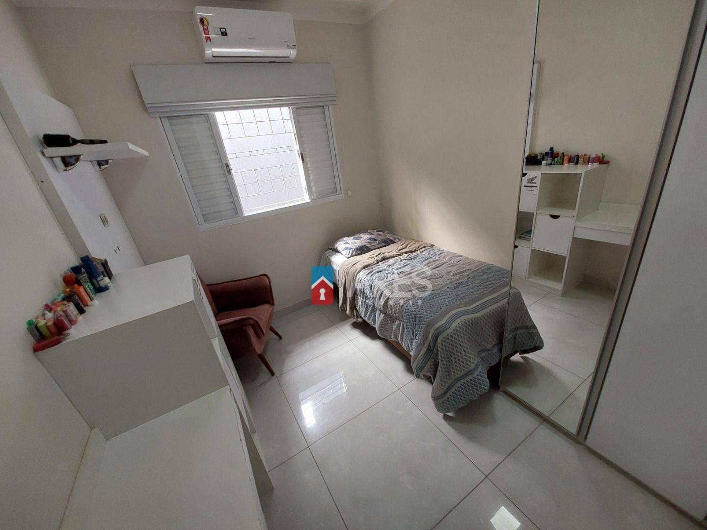 Casa à venda com 3 quartos, 231m² - Foto 5