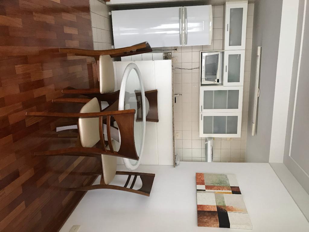 Apartamento à venda com 2 quartos, 75m² - Foto 5