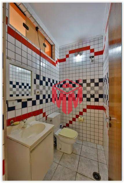Sobrado à venda e aluguel com 3 quartos, 315m² - Foto 53